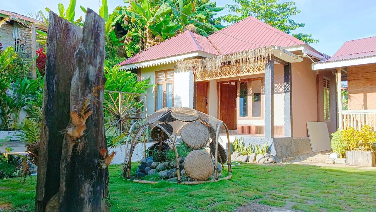 Lontart Guesthouse Nggorang Exteriör bild